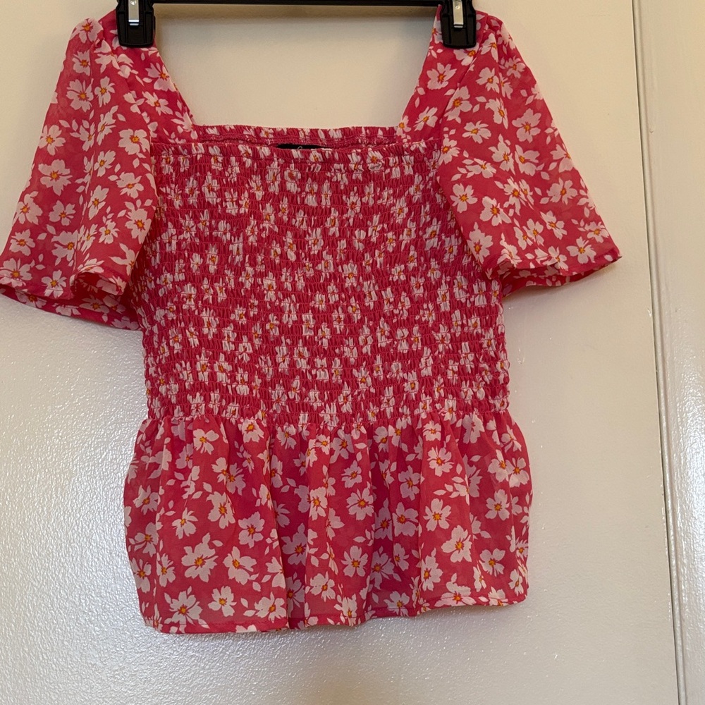 Smocked Square-Neck Floral crop Top in Pink